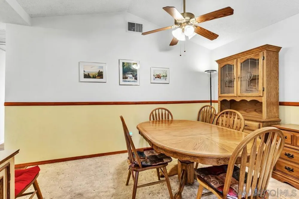 9528 eve Santee, CA 92071