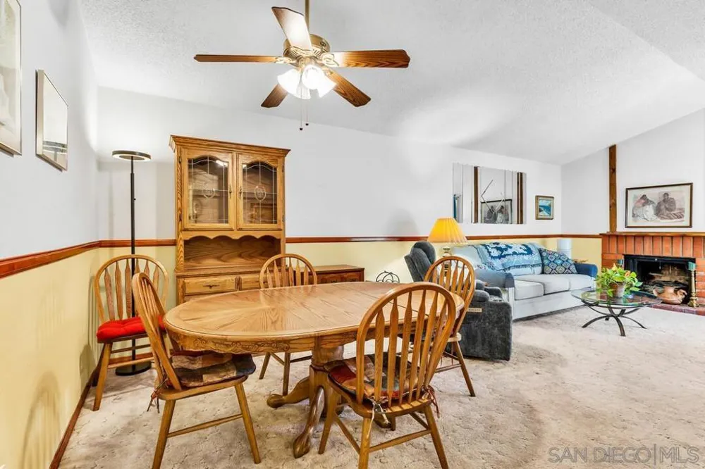9528 eve Santee, CA 92071