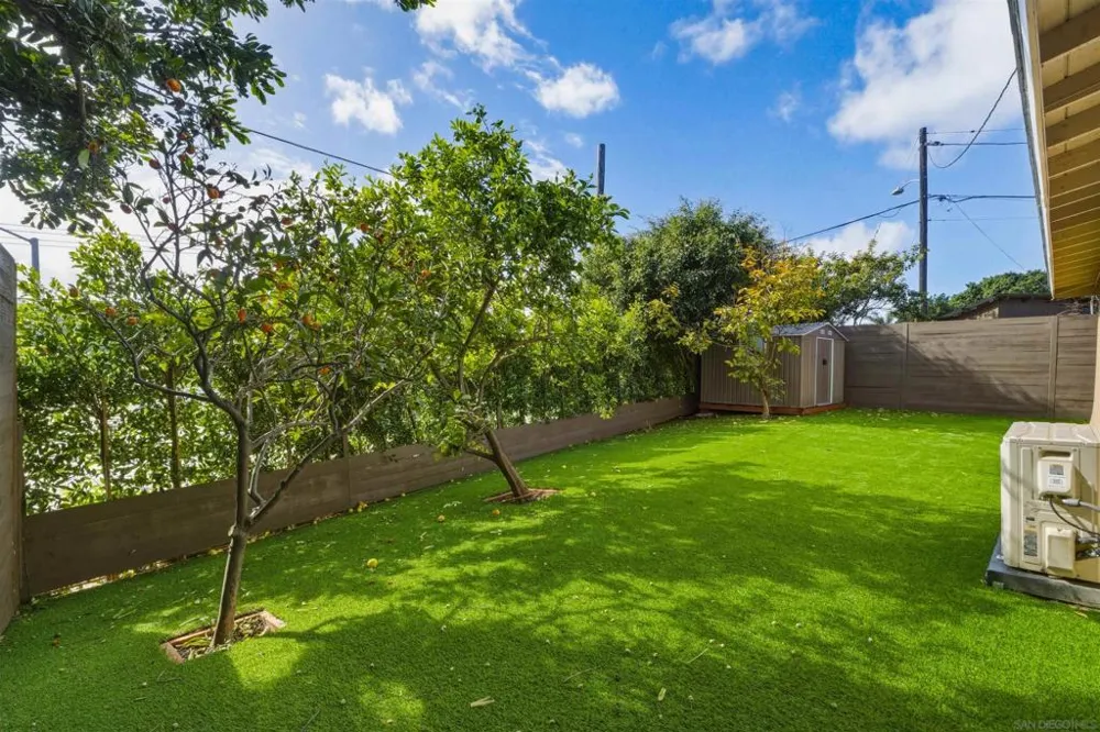 519 Camelot Dr Oceanside, CA 92054