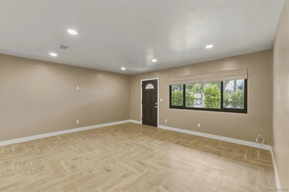 519 Camelot Dr Oceanside, CA 92054