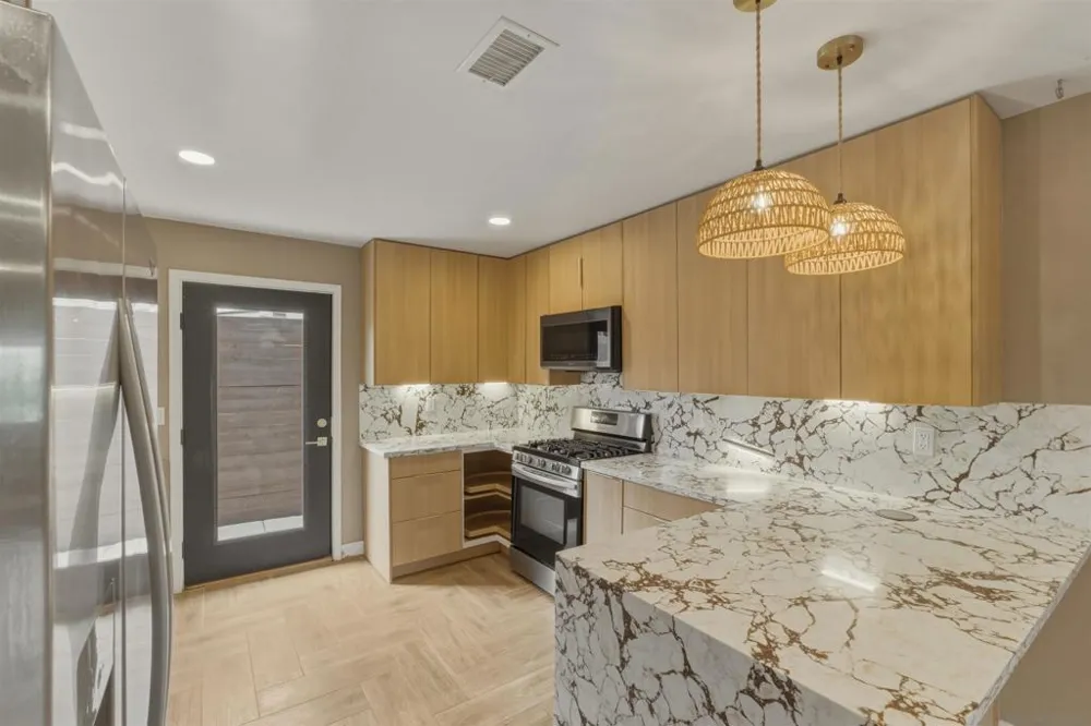519 Camelot Dr Oceanside, CA 92054
