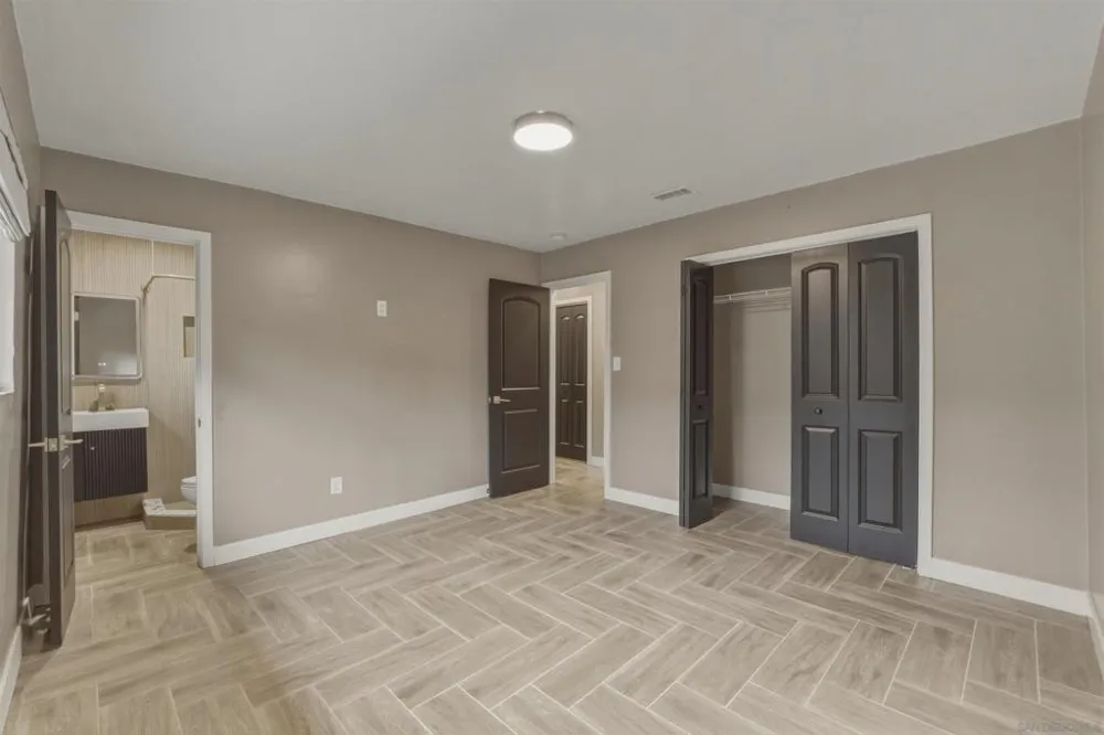 519 Camelot Dr Oceanside, CA 92054