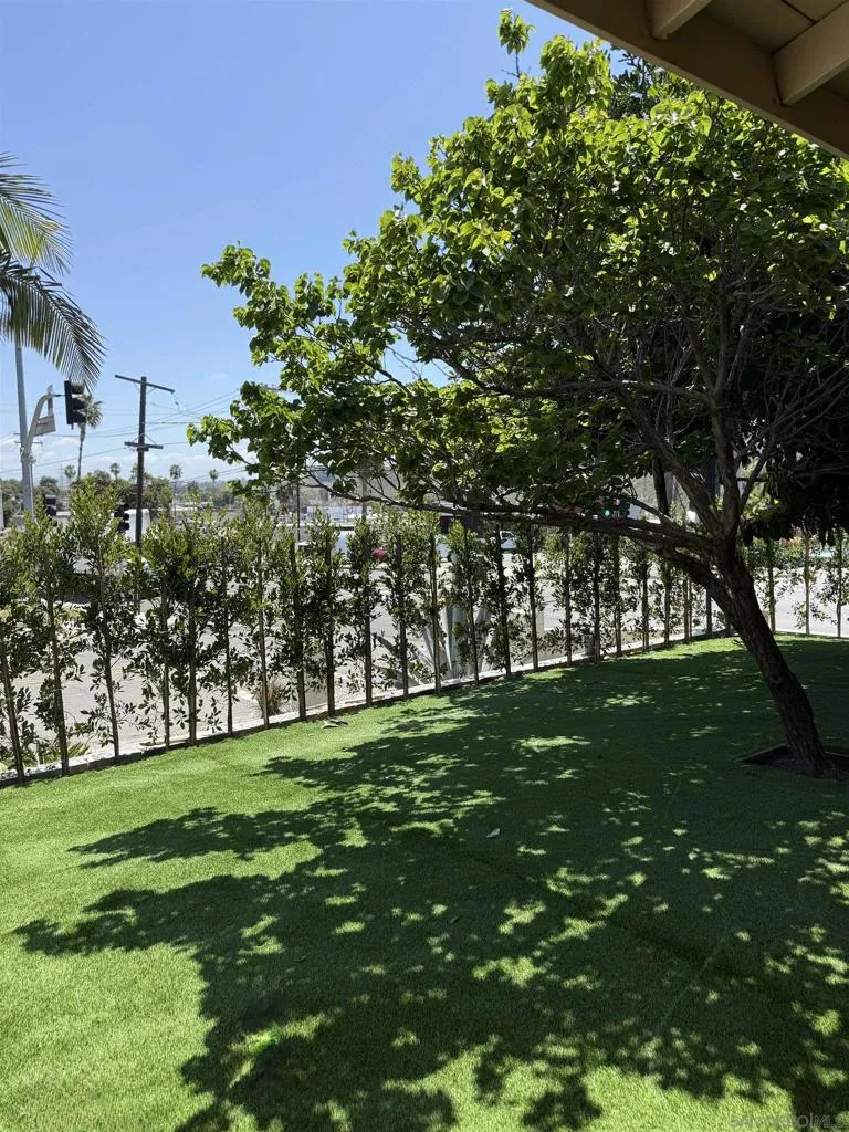 519 Camelot Dr Oceanside, CA 92054