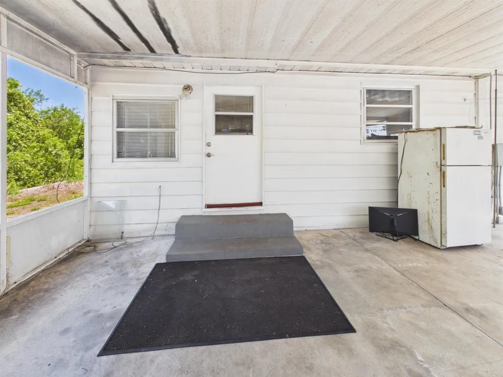 10601 SE 125TH TRAIL Okeechobee, FL 34974