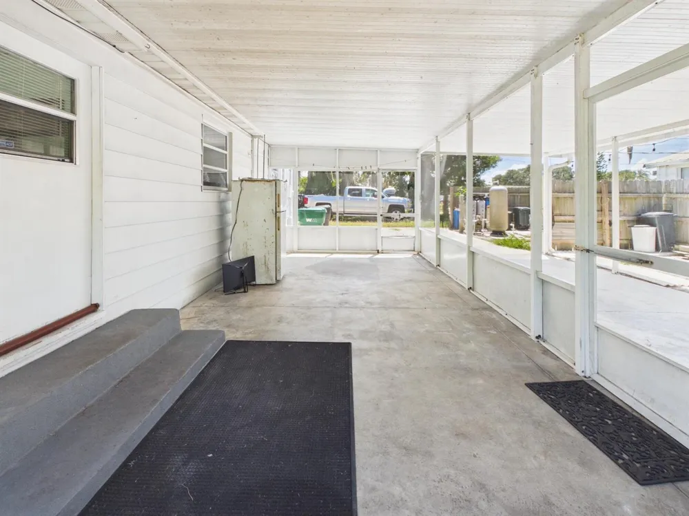 10601 SE 125TH TRAIL Okeechobee, FL 34974