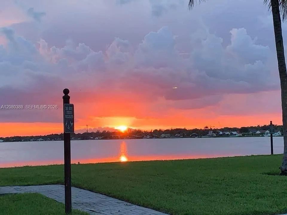 19409 NW 24th Pl Pembroke Pines, FL 33029