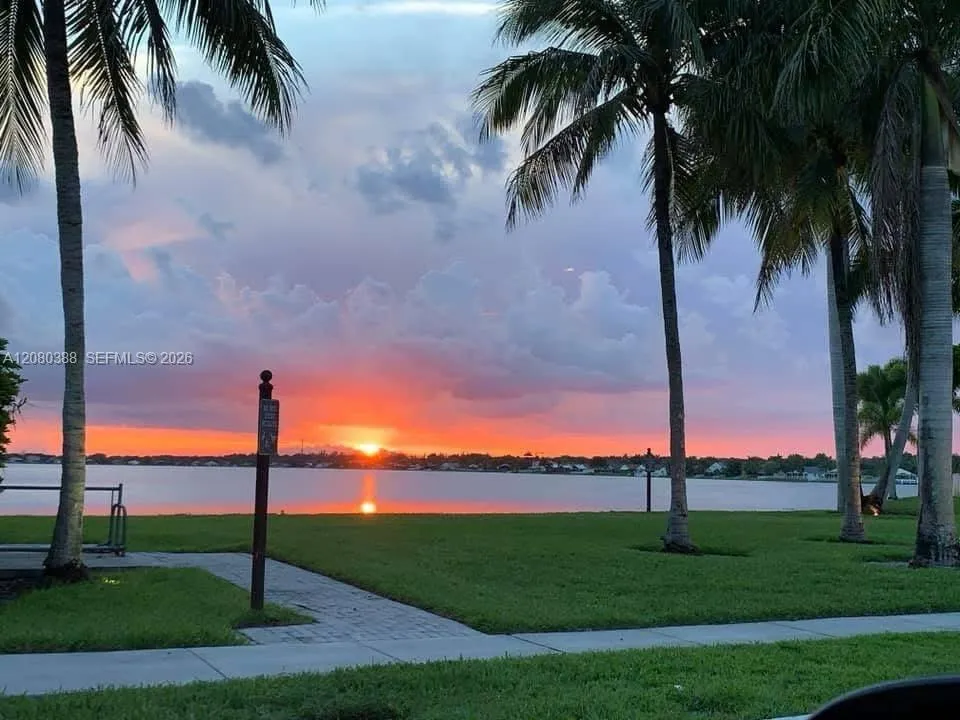 19409 NW 24th Pl Pembroke Pines, FL 33029