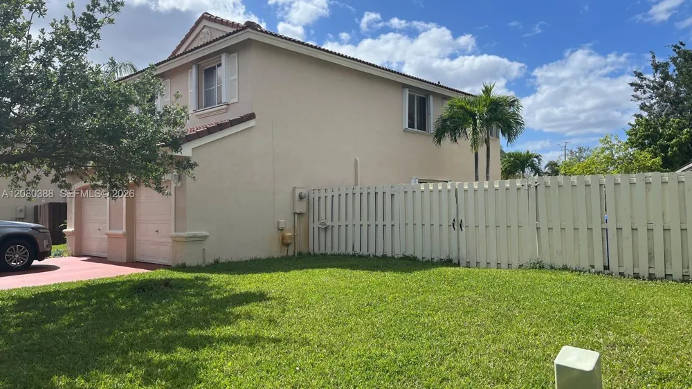 19409 NW 24th Pl Pembroke Pines, FL 33029