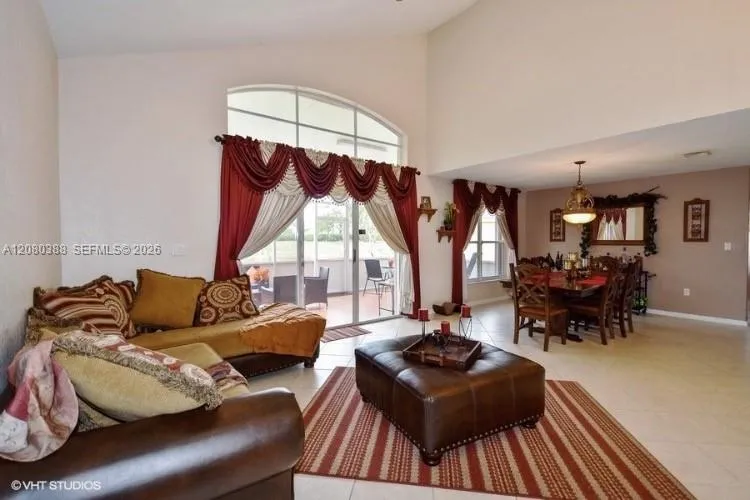 19409 NW 24th Pl Pembroke Pines, FL 33029