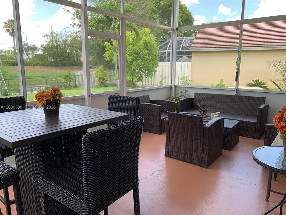 19409 NW 24th Pl Pembroke Pines, FL 33029