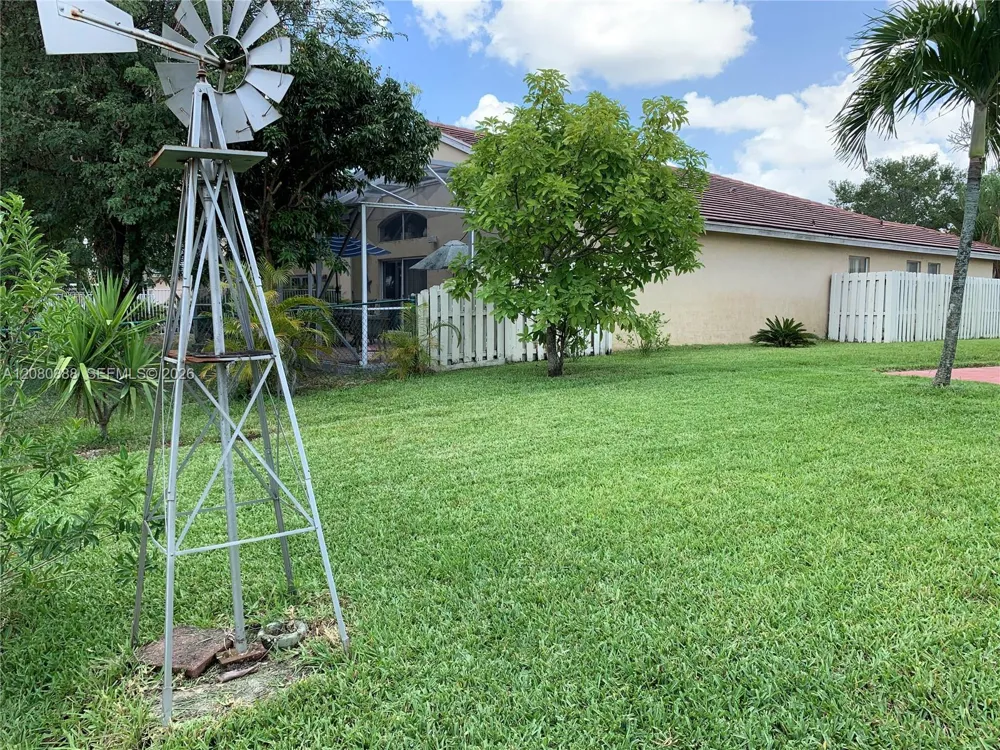 19409 NW 24th Pl Pembroke Pines, FL 33029