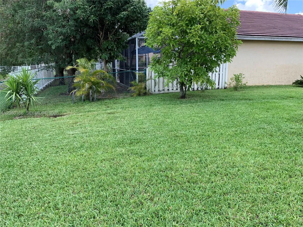 19409 NW 24th Pl Pembroke Pines, FL 33029