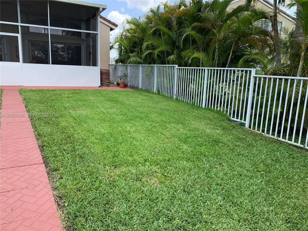 19409 NW 24th Pl Pembroke Pines, FL 33029