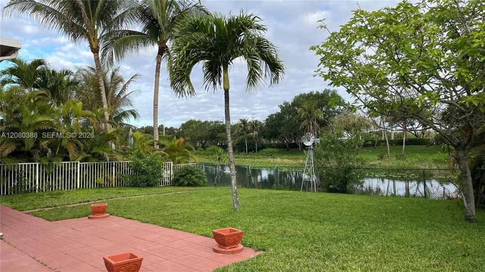 19409 NW 24th Pl Pembroke Pines, FL 33029