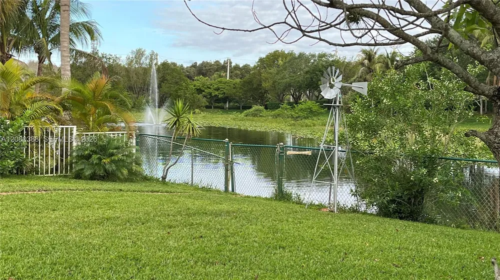 19409 NW 24th Pl Pembroke Pines, FL 33029
