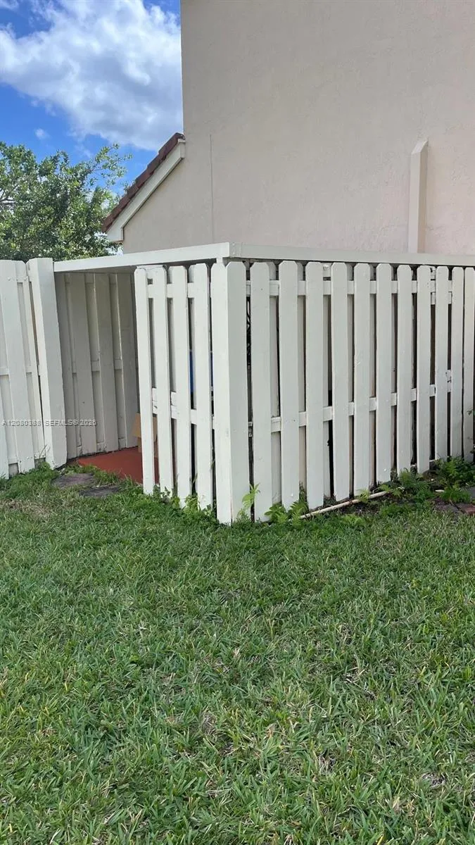 19409 NW 24th Pl Pembroke Pines, FL 33029