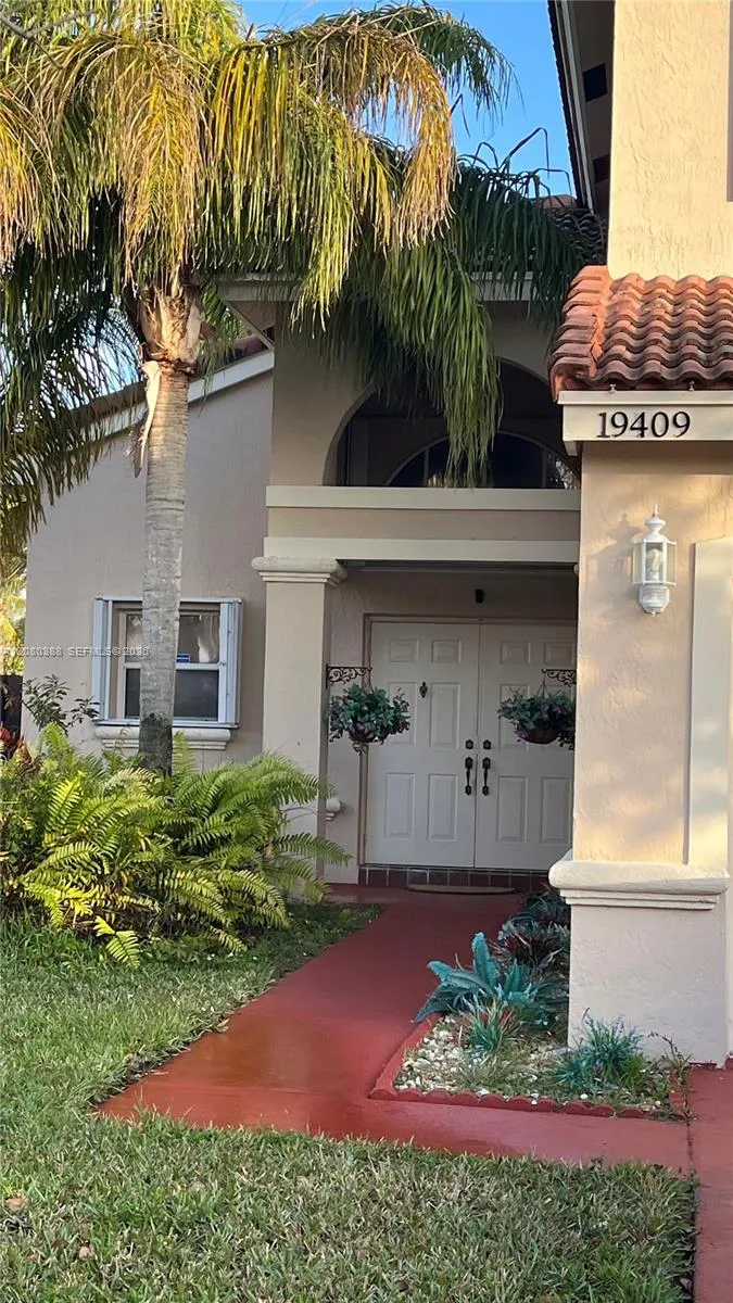 19409 NW 24th Pl Pembroke Pines, FL 33029