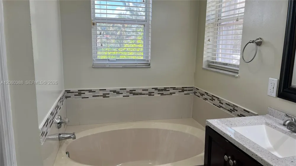 19409 NW 24th Pl Pembroke Pines, FL 33029