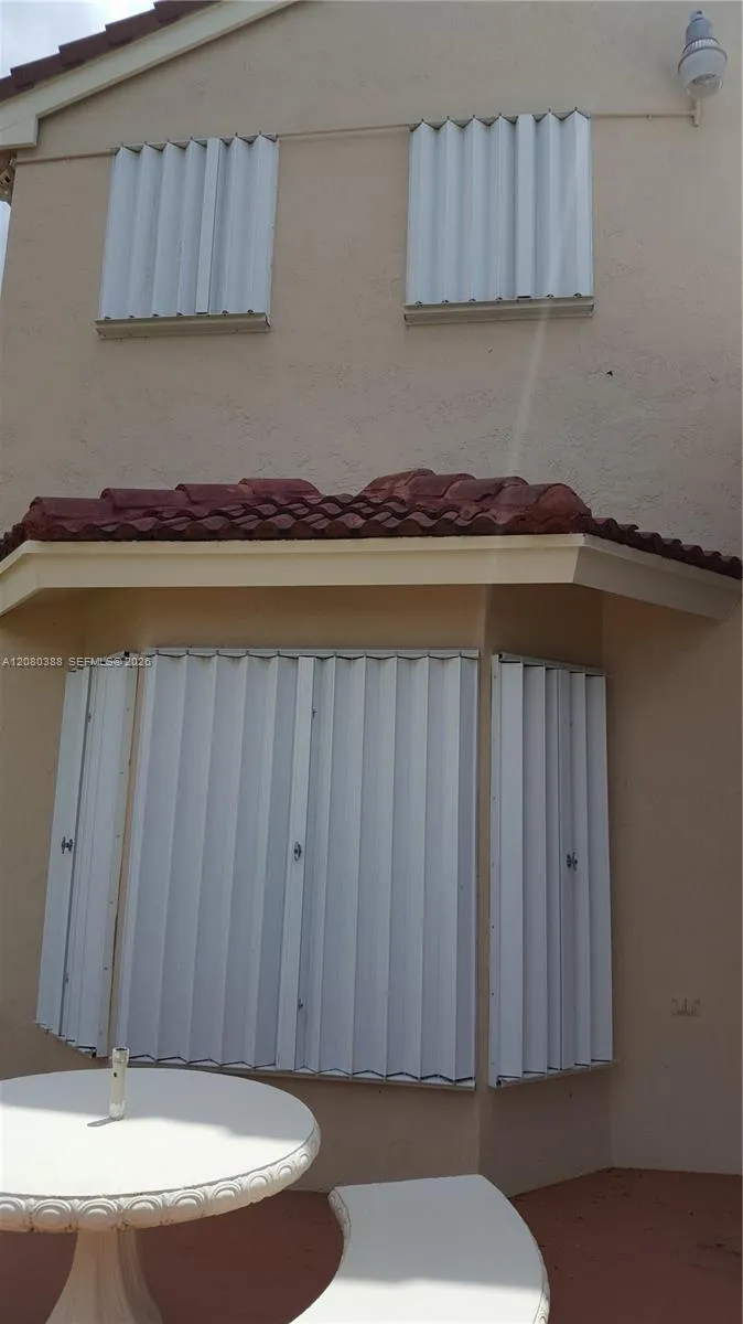 19409 NW 24th Pl Pembroke Pines, FL 33029