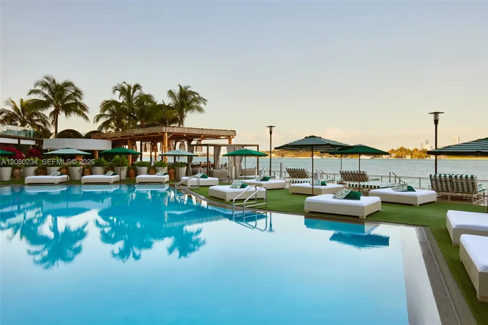 1100 West Ave #419 Miami Beach, FL 33139