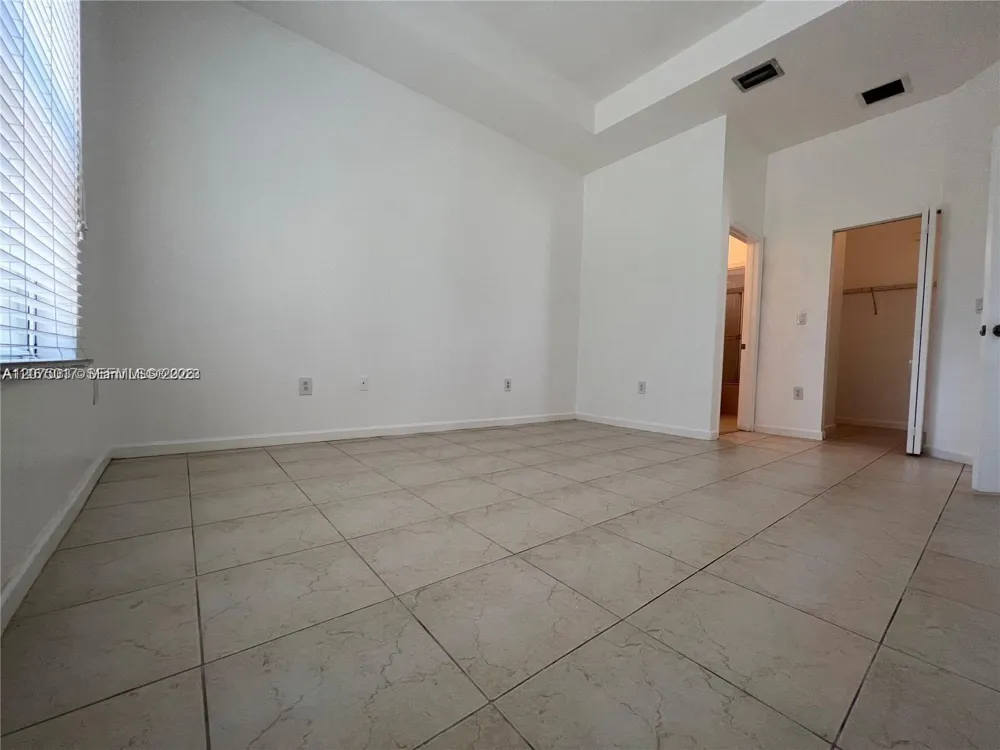 2315 NE 37th Rd Homestead, FL 33033