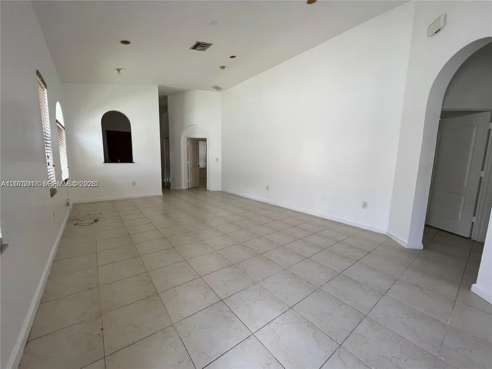 2315 NE 37th Rd Homestead, FL 33033