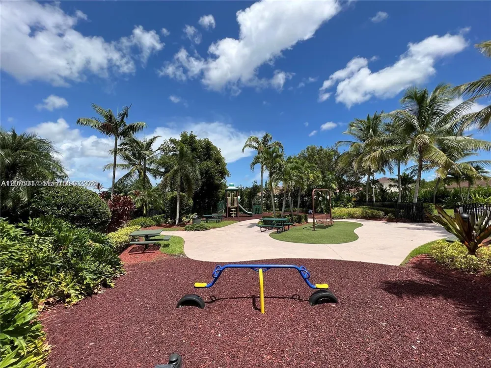 2315 NE 37th Rd Homestead, FL 33033