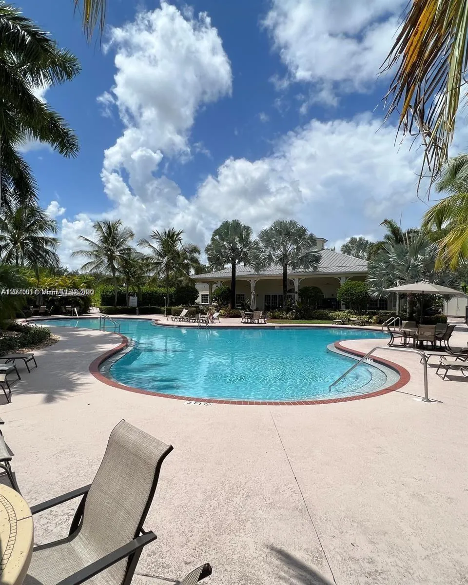 2315 NE 37th Rd Homestead, FL 33033