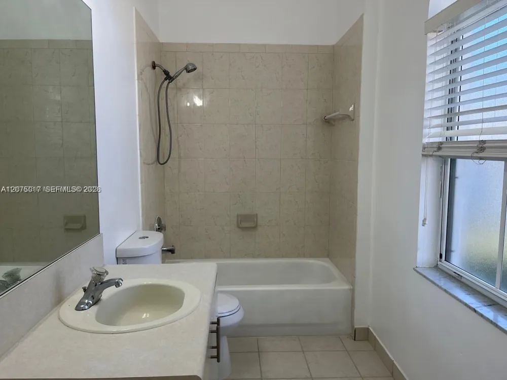 2315 NE 37th Rd Homestead, FL 33033