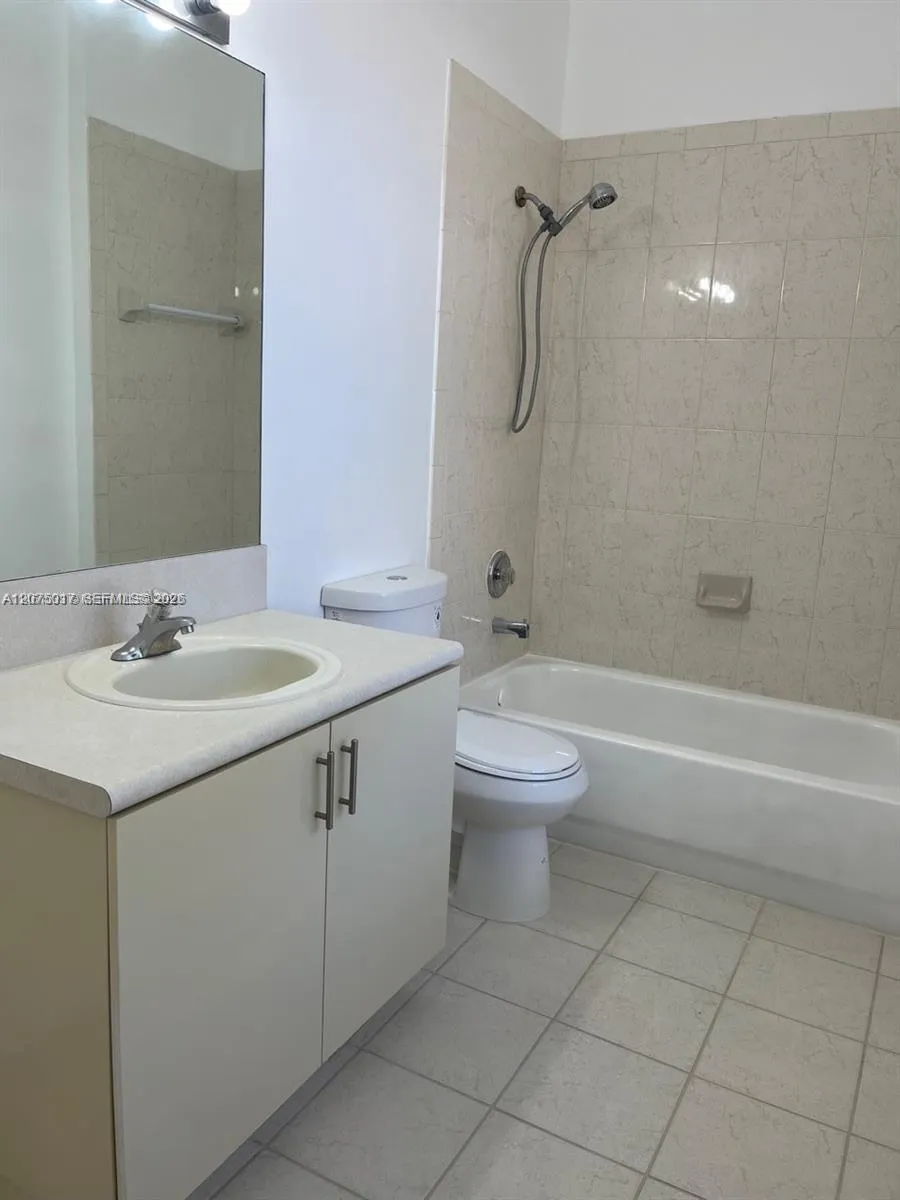 2315 NE 37th Rd Homestead, FL 33033
