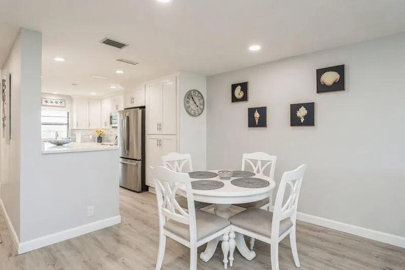 200 INTRACOASTAL PLACE #305 Jupiter, FL 33469