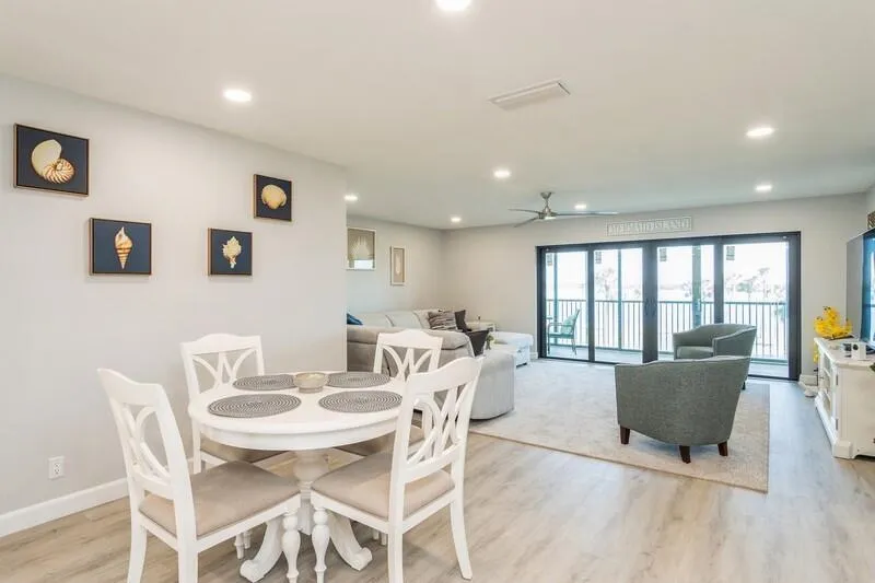 200 INTRACOASTAL PLACE #305 Jupiter, FL 33469