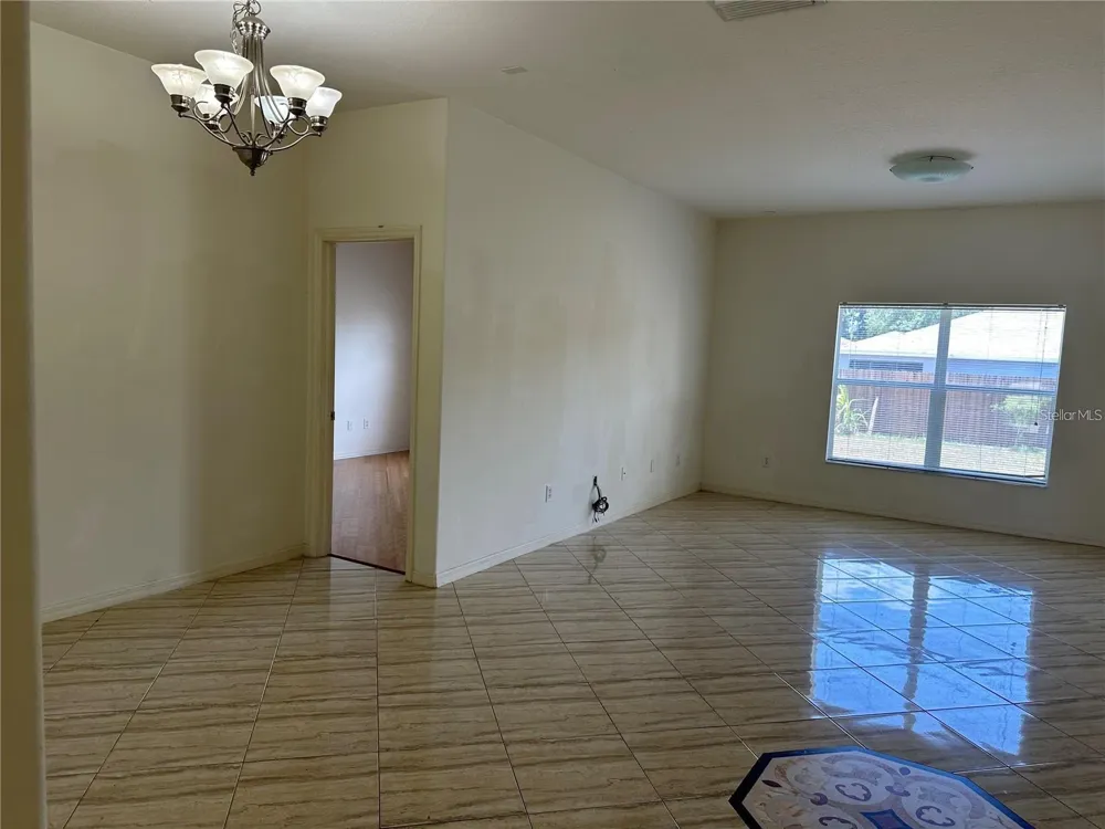 903 COADE STONE DRIVE Seffner, FL 33584