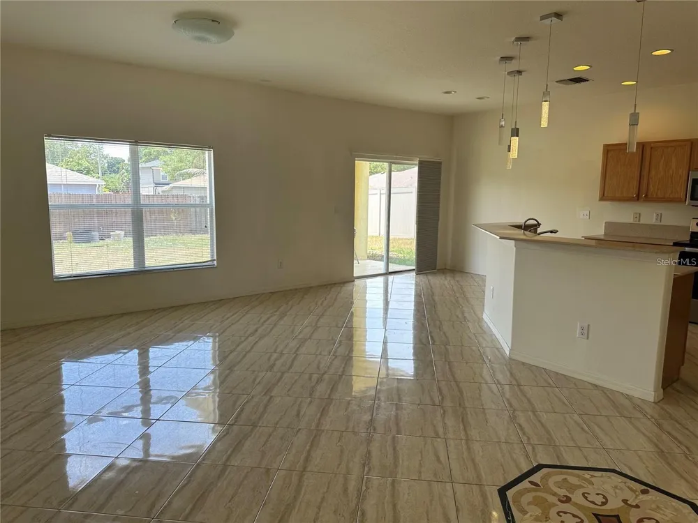 903 COADE STONE DRIVE Seffner, FL 33584