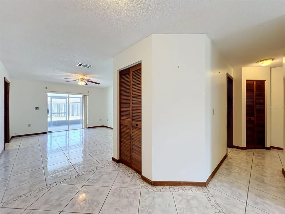 2983 ONTARIO CIRCLE W Melbourne, FL 32935