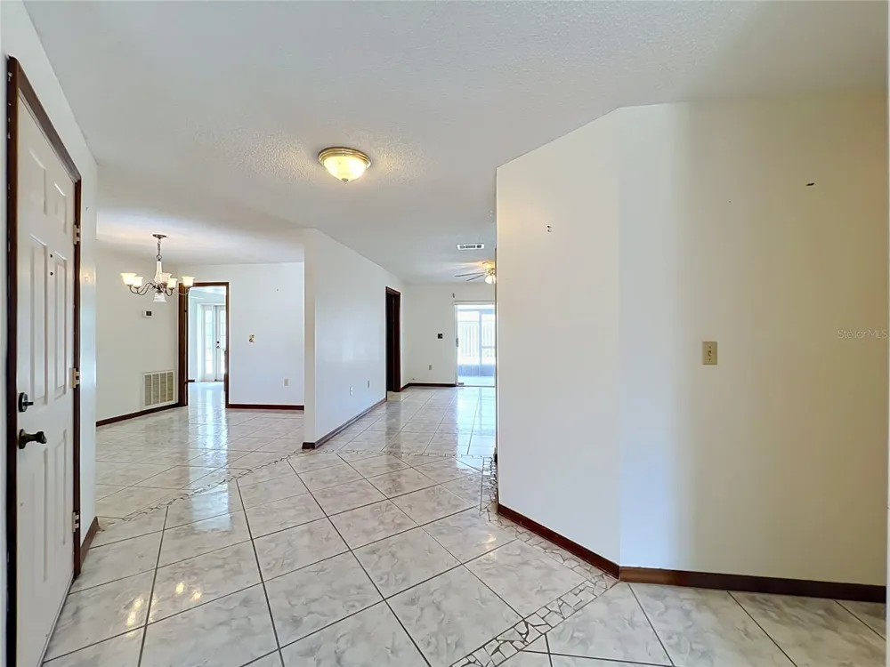 2983 ONTARIO CIRCLE W Melbourne, FL 32935