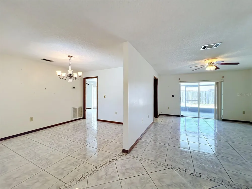 2983 ONTARIO CIRCLE W Melbourne, FL 32935