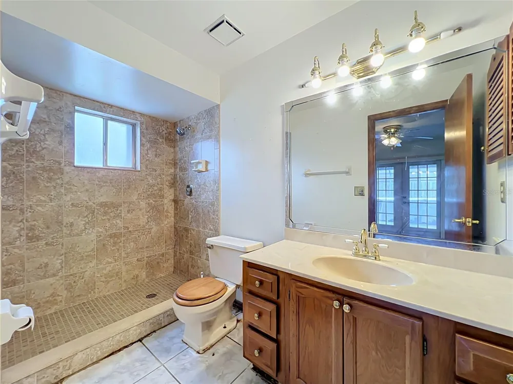 2983 ONTARIO CIRCLE W Melbourne, FL 32935