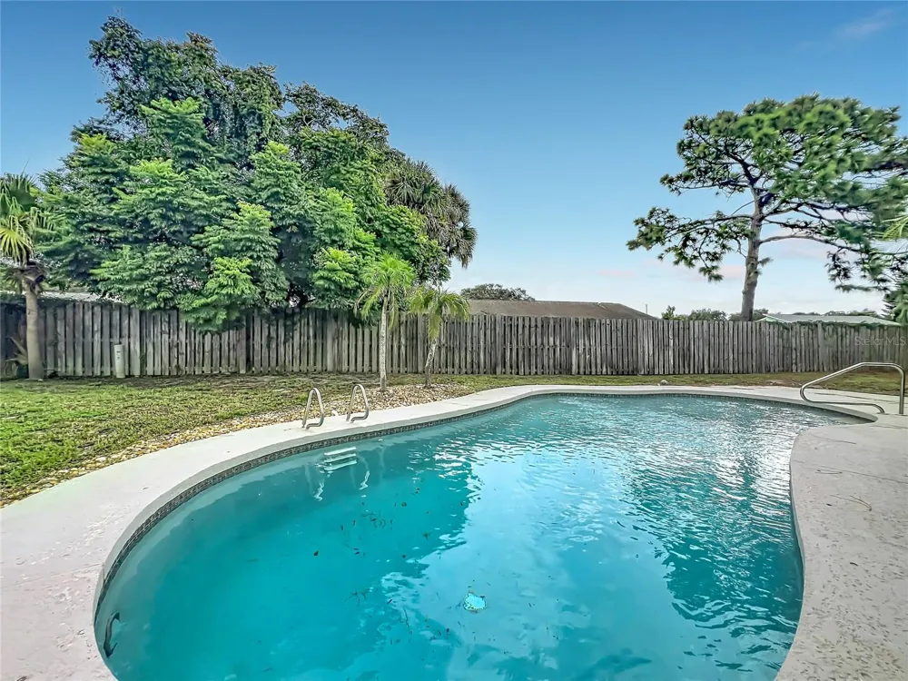 2983 ONTARIO CIRCLE W Melbourne, FL 32935