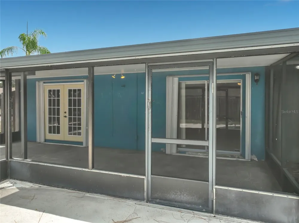 2983 ONTARIO CIRCLE W Melbourne, FL 32935