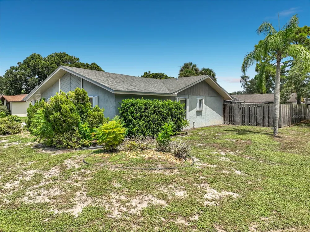 2983 ONTARIO CIRCLE W Melbourne, FL 32935