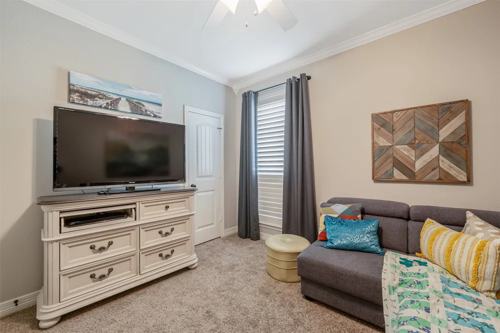 21327 Boone Bullard, TX 75757