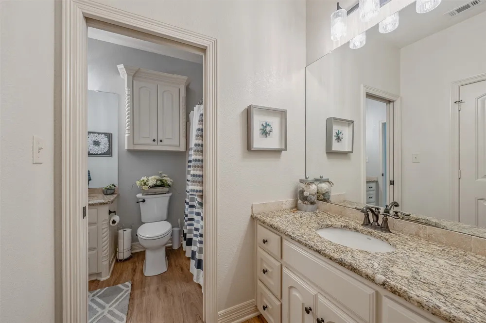 21327 Boone Bullard, TX 75757