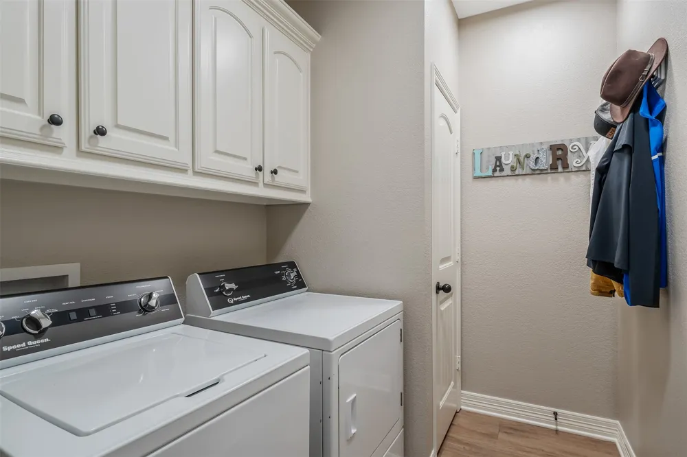 21327 Boone Bullard, TX 75757