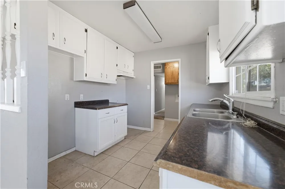 15917 Lee Mojave, CA 93501