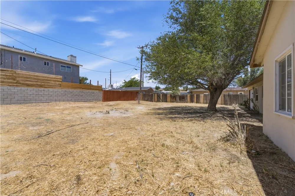 15917 Lee Mojave, CA 93501