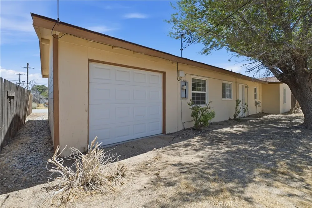 15917 Lee Mojave, CA 93501