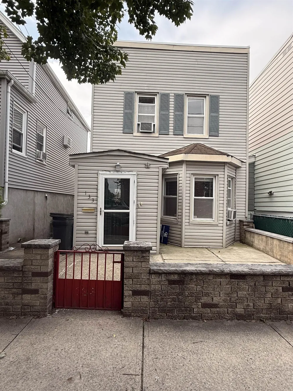 133 CENTRE AVE Secaucus, NJ 07094