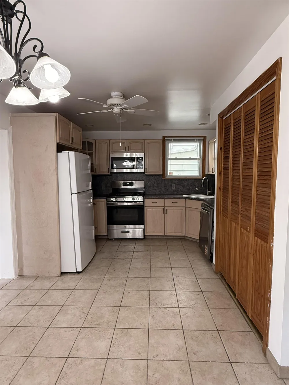 133 CENTRE AVE Secaucus, NJ 07094