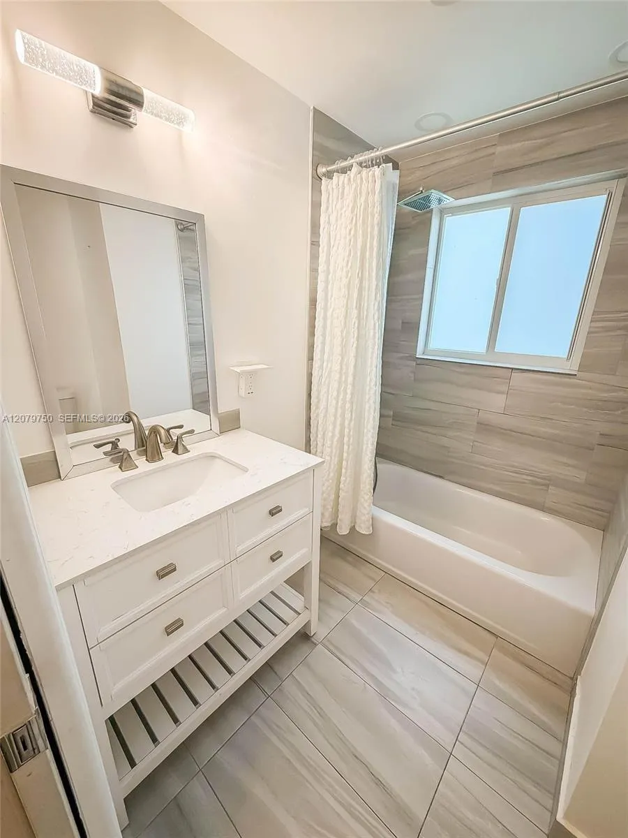 2298 NE 2nd Ave #n/a Boca Raton, FL 33431